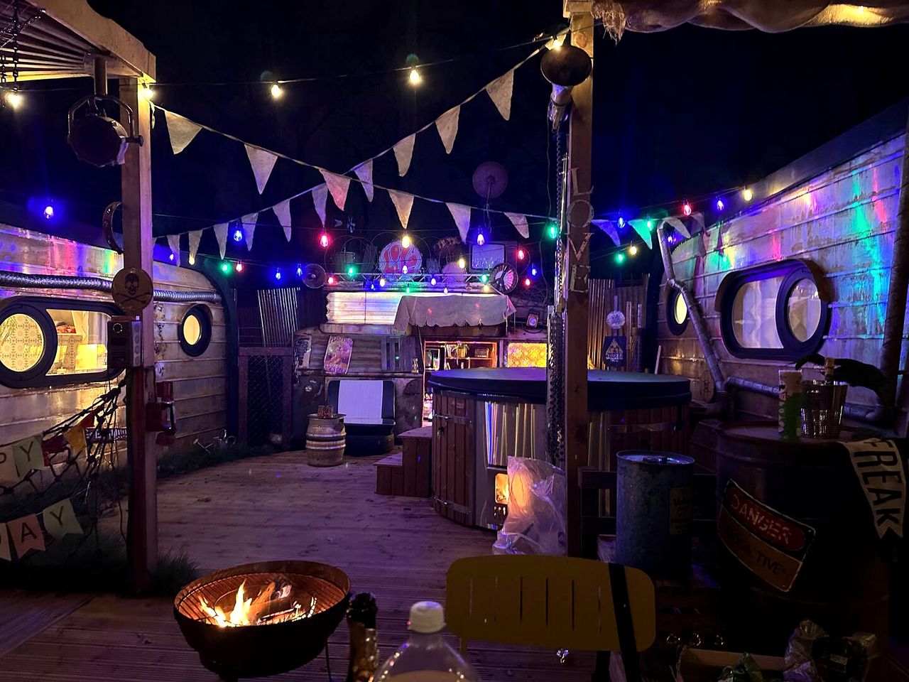 Quirky Themed Retreat with Hot Tub Featured on Amazing Spaces near Amersham, England