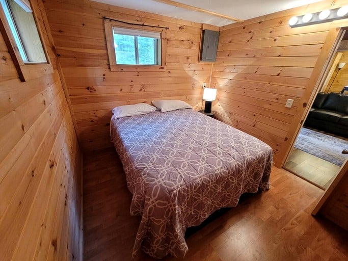 Cabins (United States of America, Bitely, Michigan)