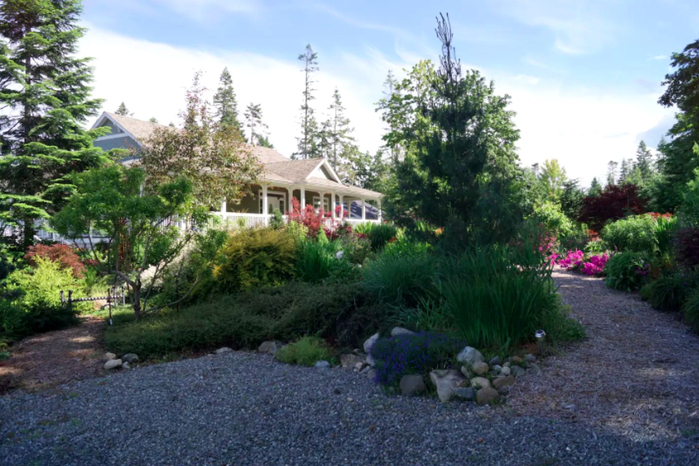 Nature Lodges (Royston, British Columbia, Canada)