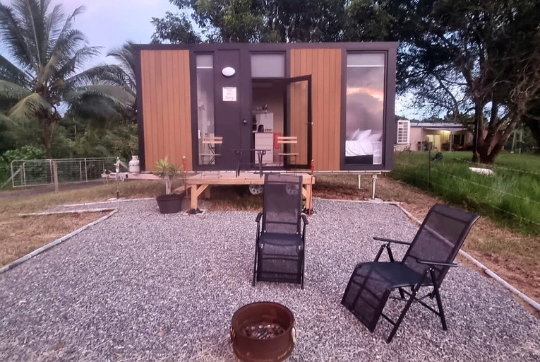 Tiny Houses (Australia, Vasa Views, Queensland)
