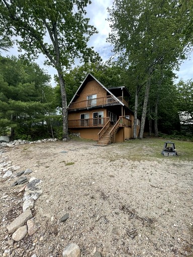 Cabins (United States of America, Sebago, Maine)