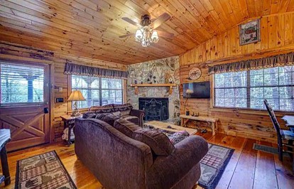 Cabins (Ellijay, Georgia, United States of America)
