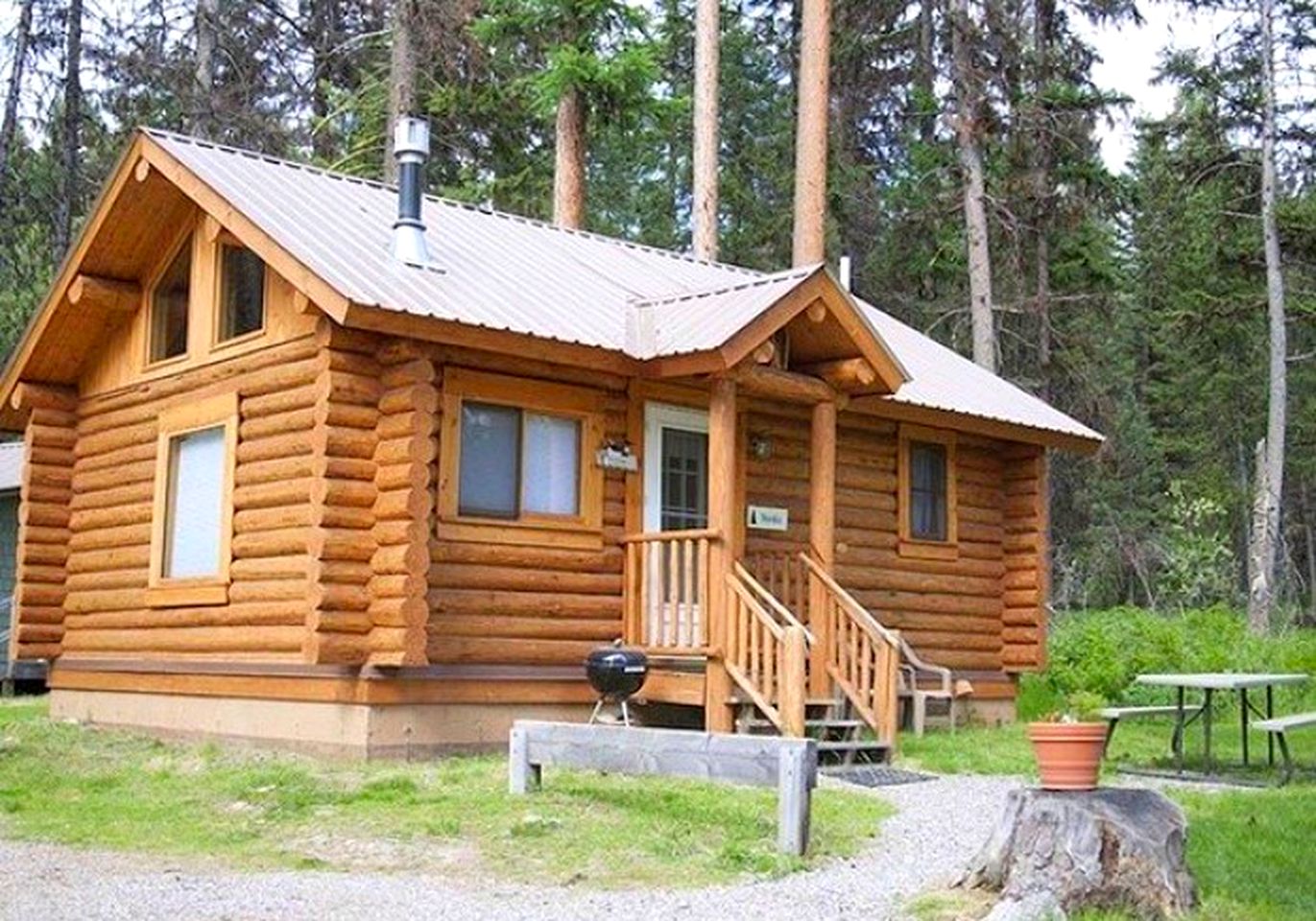 Log Cabins (Seeley Lake, Montana, United States)
