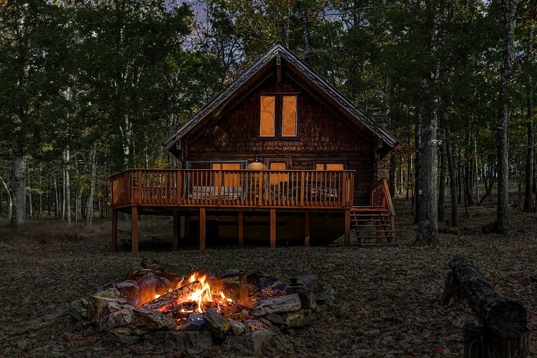 Cabins (United States of America, Great Cacapon, West Virginia)