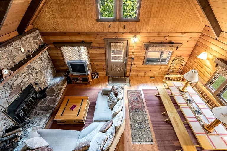Cabins (United States of America, Great Cacapon, West Virginia)