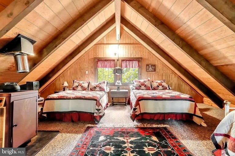Cabins (United States of America, Great Cacapon, West Virginia)