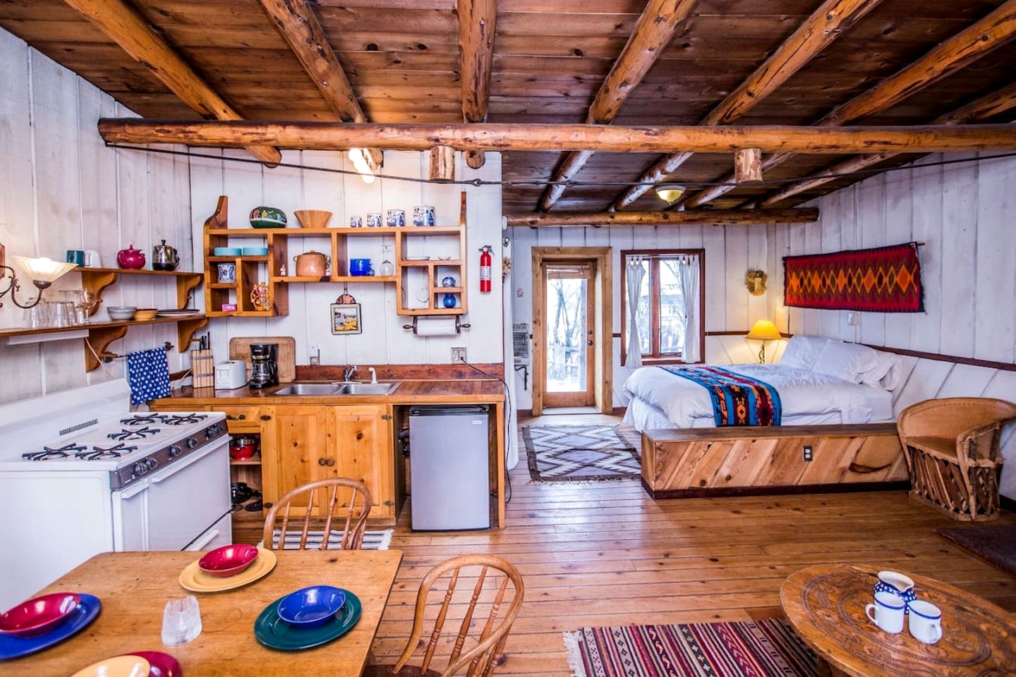 Cabins (United States of America, San Cristobal, New Mexico)