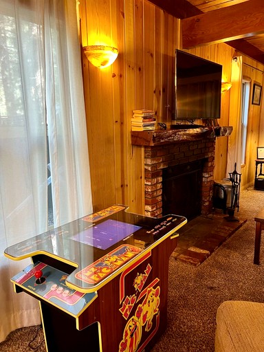 Cabins (United States of America, Big Bear Lake, California)
