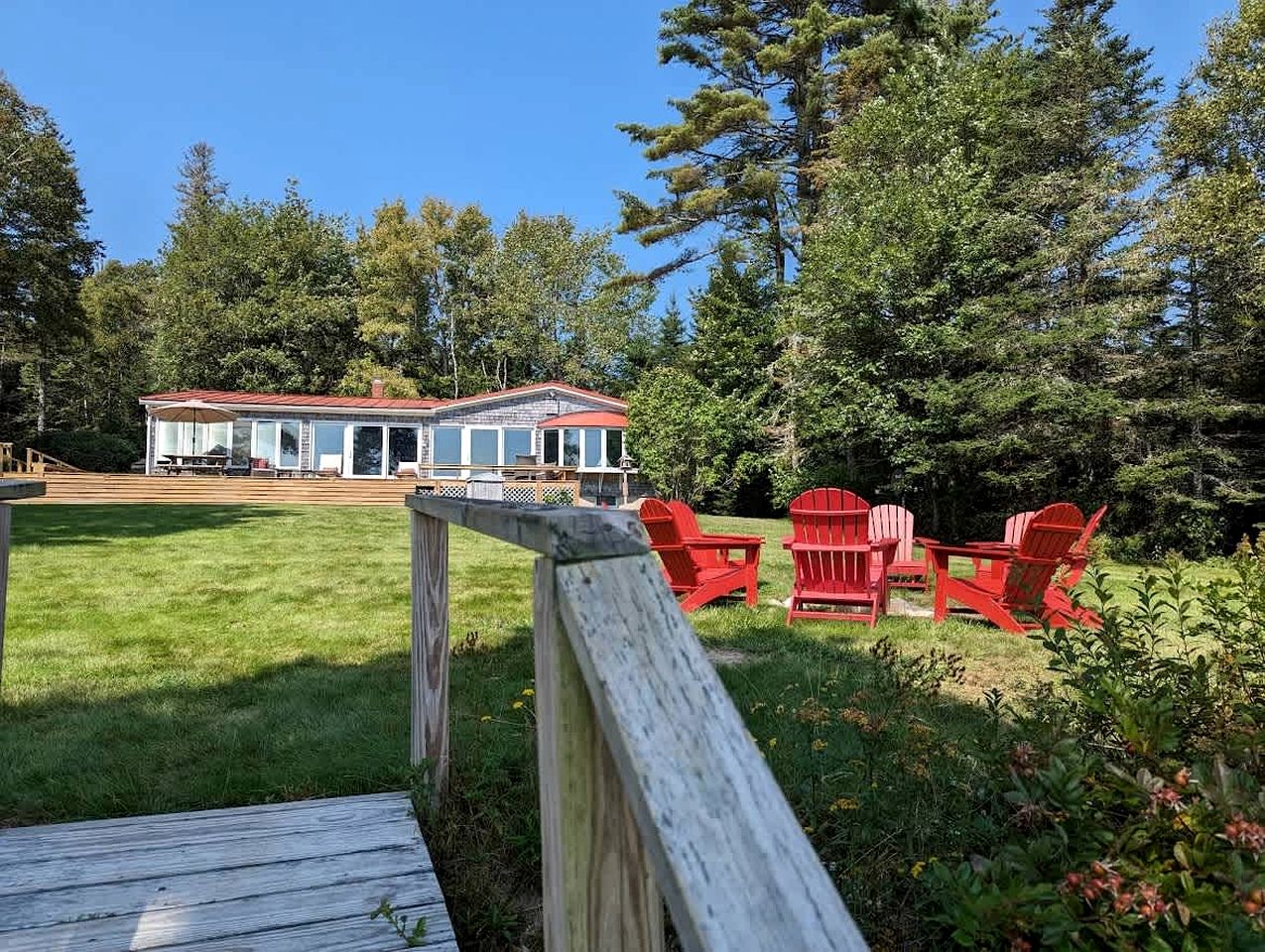 Stunning Oceanfront Ranch Cottage with Private Beach & Fire Pit Near Acadia National Park, Gouldsboro Maine