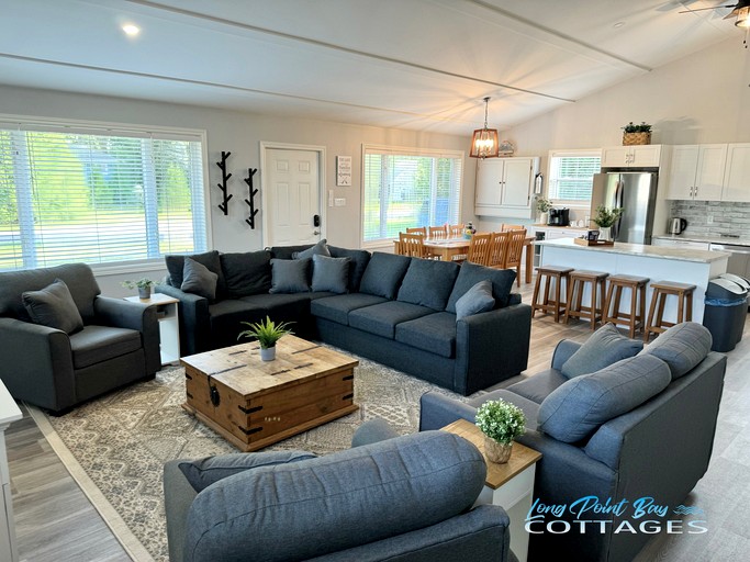 Cottages (Canada, Long Point, Ontario)