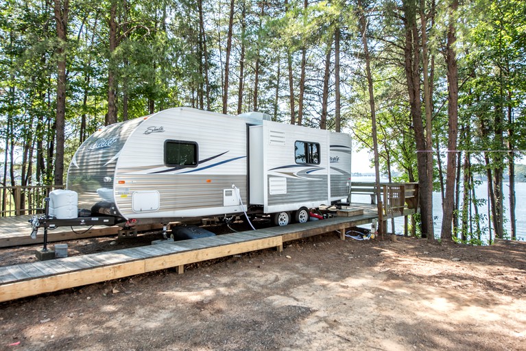 Caravans (Charlotte, North Carolina, United States)