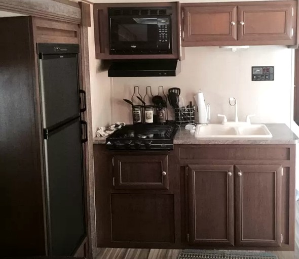 Caravans (Charlotte, North Carolina, United States)