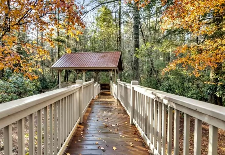 Cabins (United States of America, Cashiers, North Carolina)
