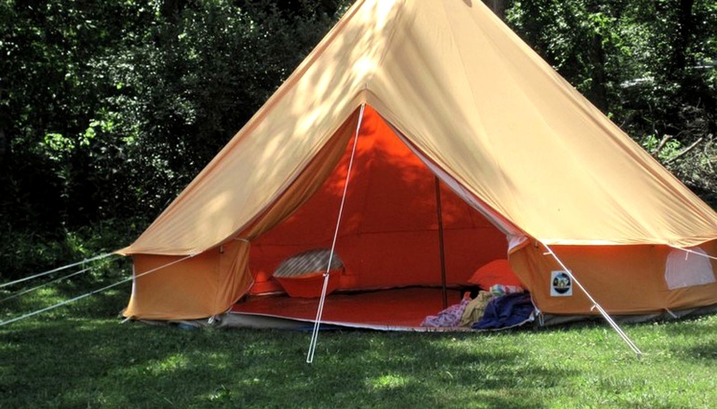 Bell Tents (Great Cacapon, West Virginia, United States)