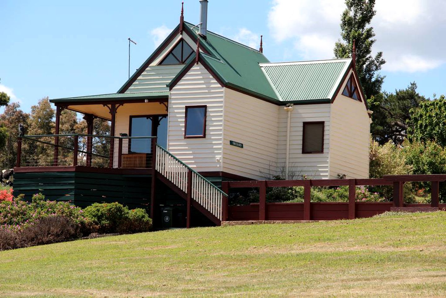 Cottages (Dumbalk, Victoria, Australia)