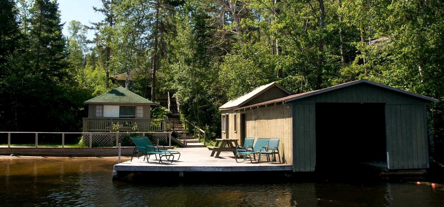 Cabins (Cook, Minnesota, United States)