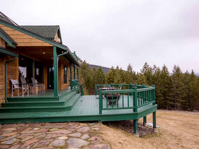 Cabins (Eureka, Montana, United States)