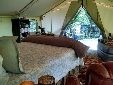 Tents (Asheville, North Carolina, United States)