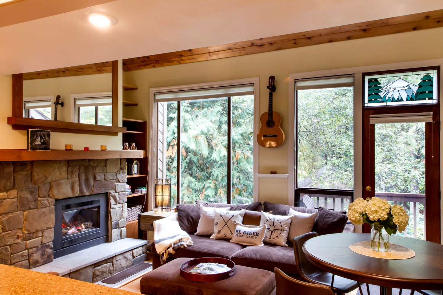 Cabins (Glacier, Washington, United States)