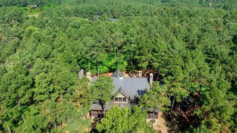 Cabins (United States of America, Broken Bow, Oklahoma)