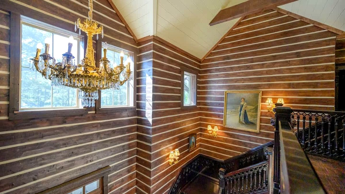 Luxury Harry Potter-Inspired Cabin with Hot Tub & Game Room in Broken Bow, Oklahoma