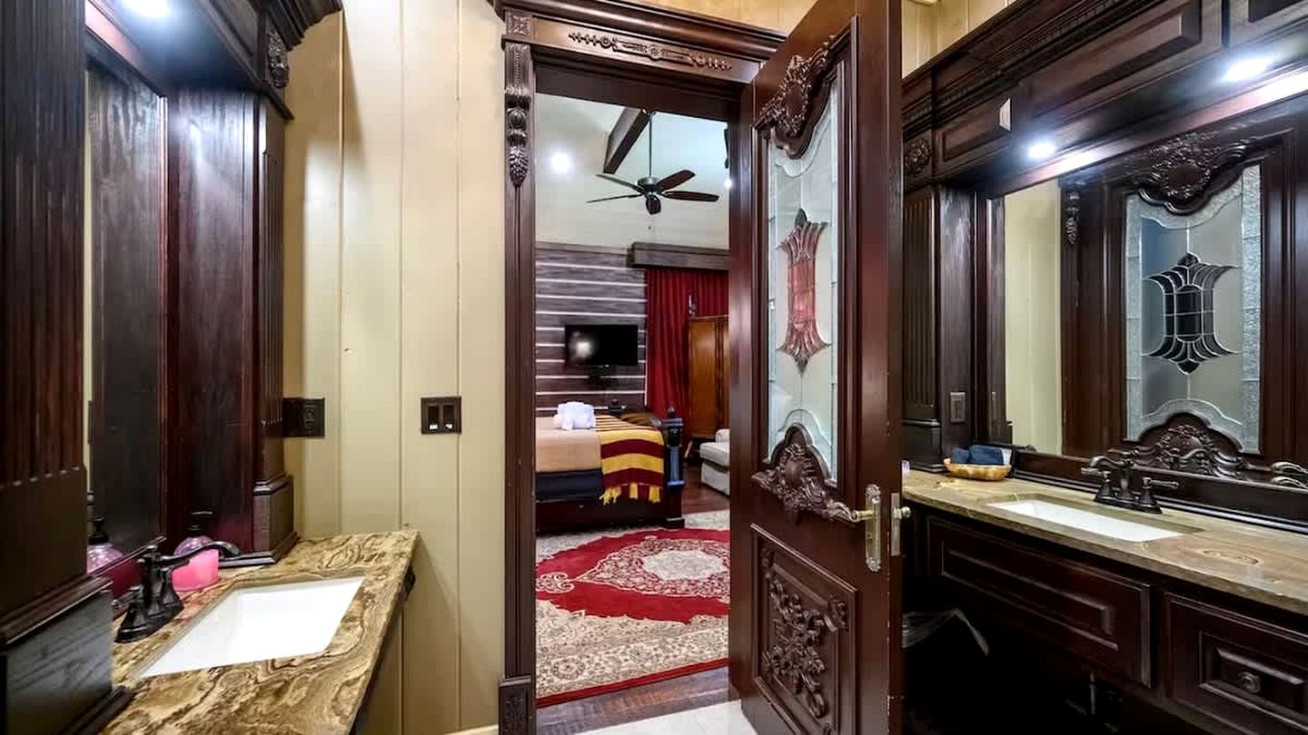 Luxury Harry Potter-Inspired Cabin with Hot Tub & Game Room in Broken Bow, Oklahoma