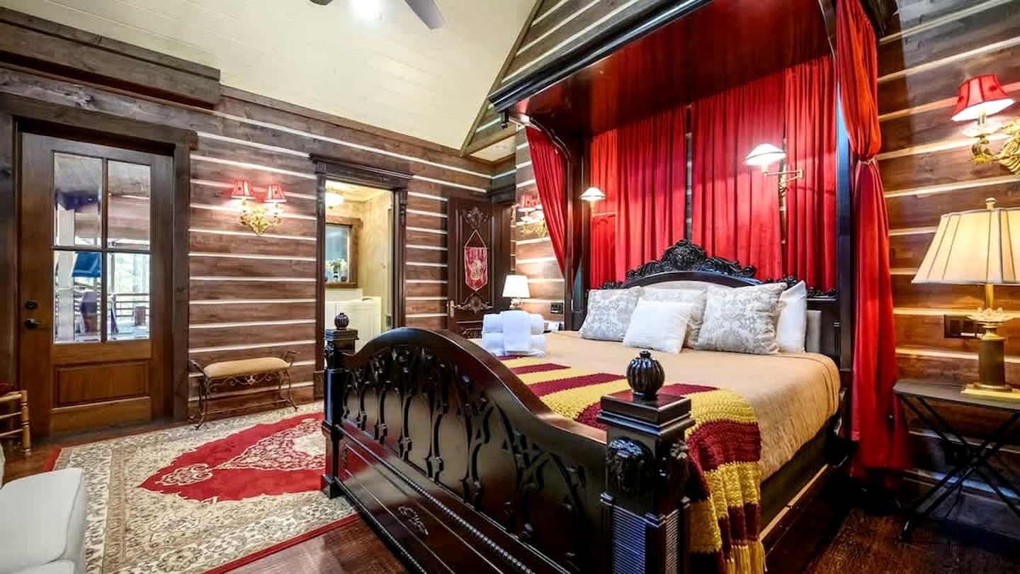 Luxury Harry Potter-Inspired Cabin with Hot Tub & Game Room in Broken Bow, Oklahoma