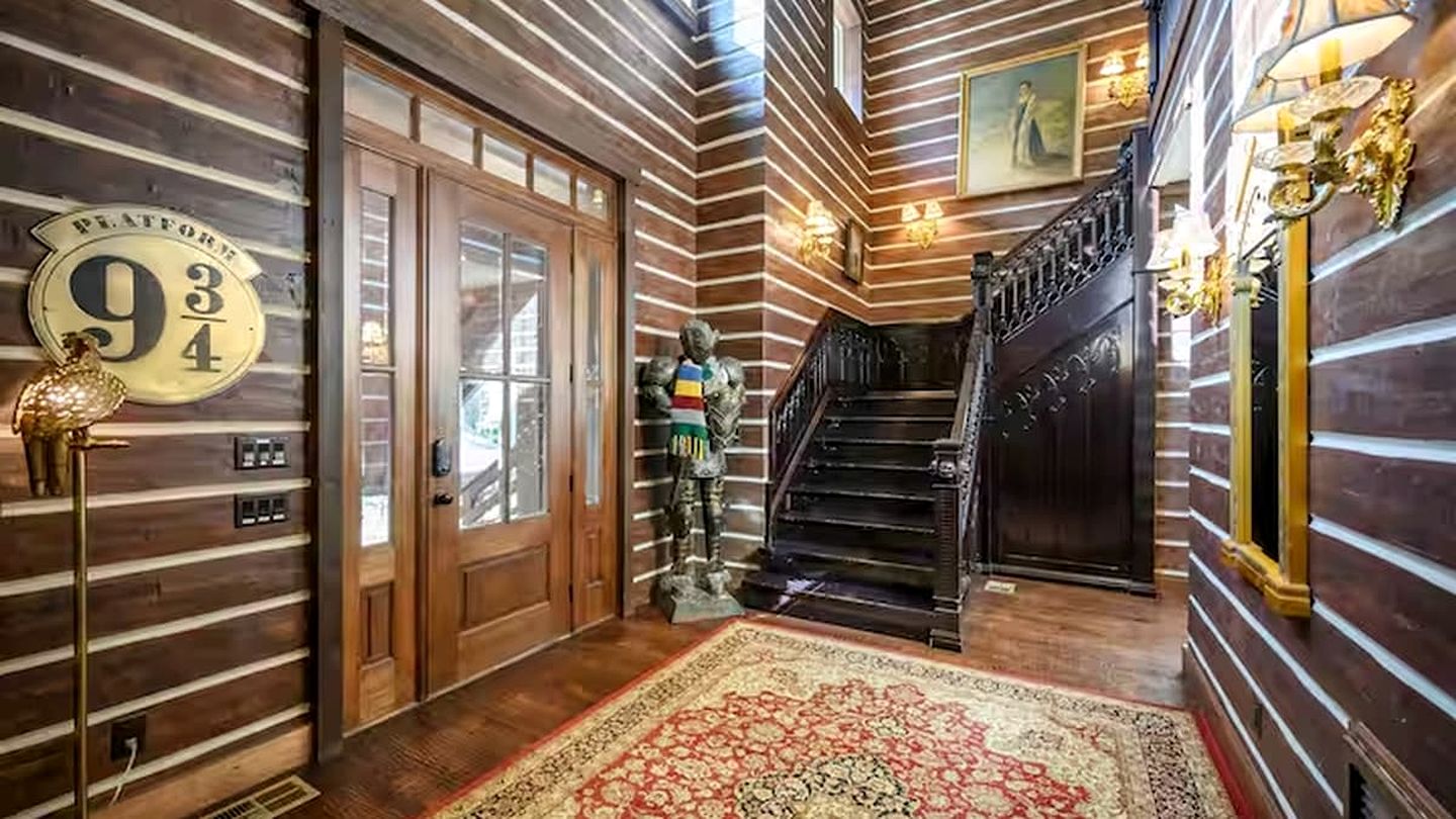 Luxury Harry Potter-Inspired Cabin with Hot Tub & Game Room in Broken Bow, Oklahoma