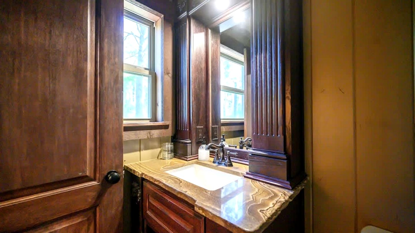 Luxury Harry Potter-Inspired Cabin with Hot Tub & Game Room in Broken Bow, Oklahoma