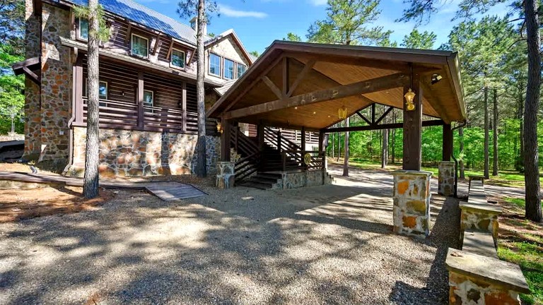 Cabins (United States of America, Broken Bow, Oklahoma)