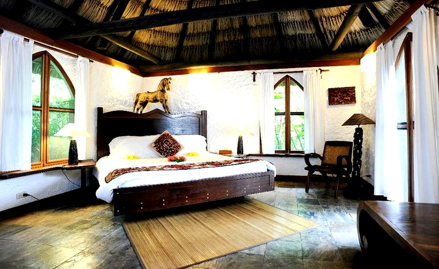 Huts (Cayo, Cayo District, Belize)