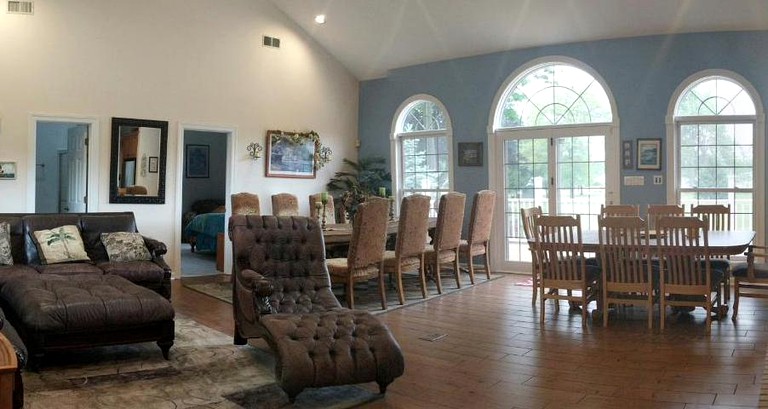 Vacation Rentals (Kalamazoo, Michigan, United States)
