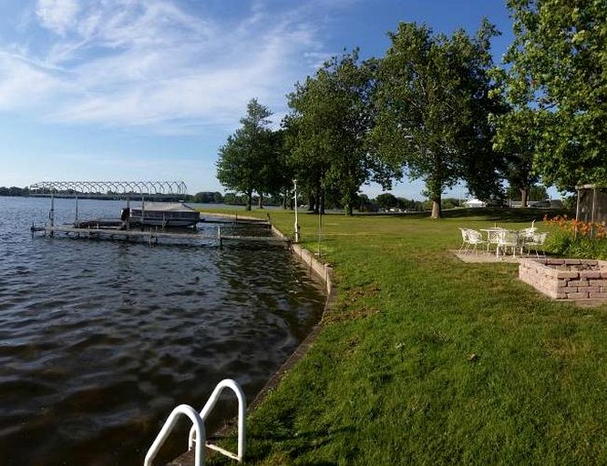 Vacation Rentals (Kalamazoo, Michigan, United States)