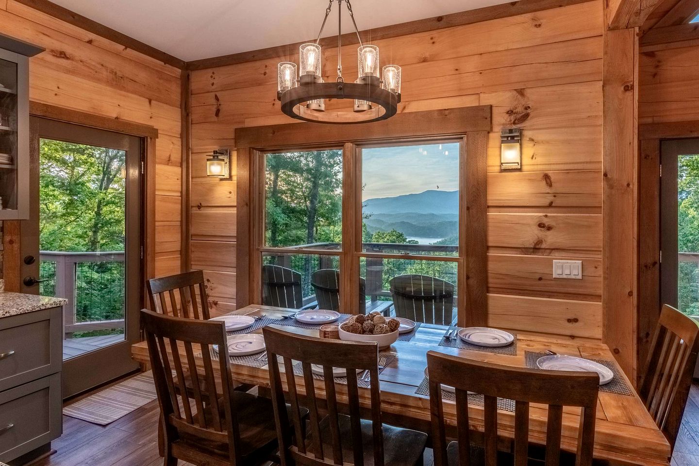 Luxury Lakeview Cabin with Theatre & Game Room near Fontana Lake, Bryson City NC