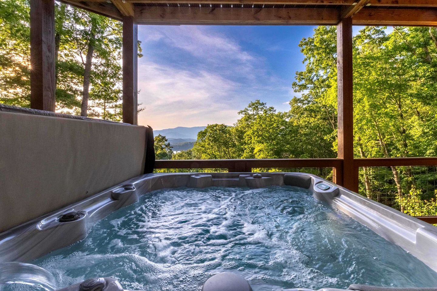 Luxury Lakeview Cabin with Theatre & Game Room near Fontana Lake, Bryson City NC
