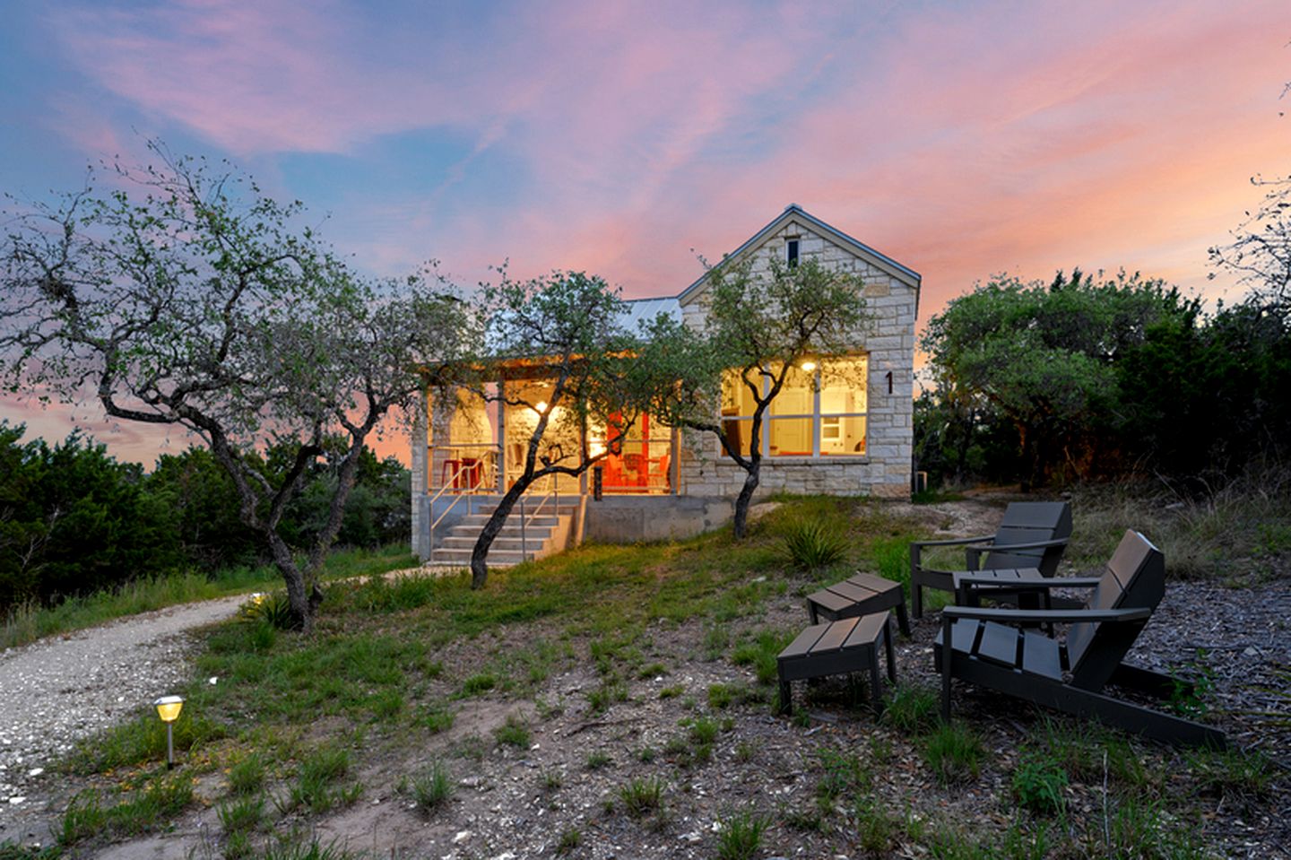 Peaceful Romantic Cottage for a Luxurious Couples Escape to Texas Hill Country near Dripping Springs, Texas