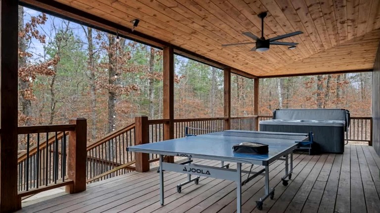 Cabins (United States of America, Broken Bow, Oklahoma)