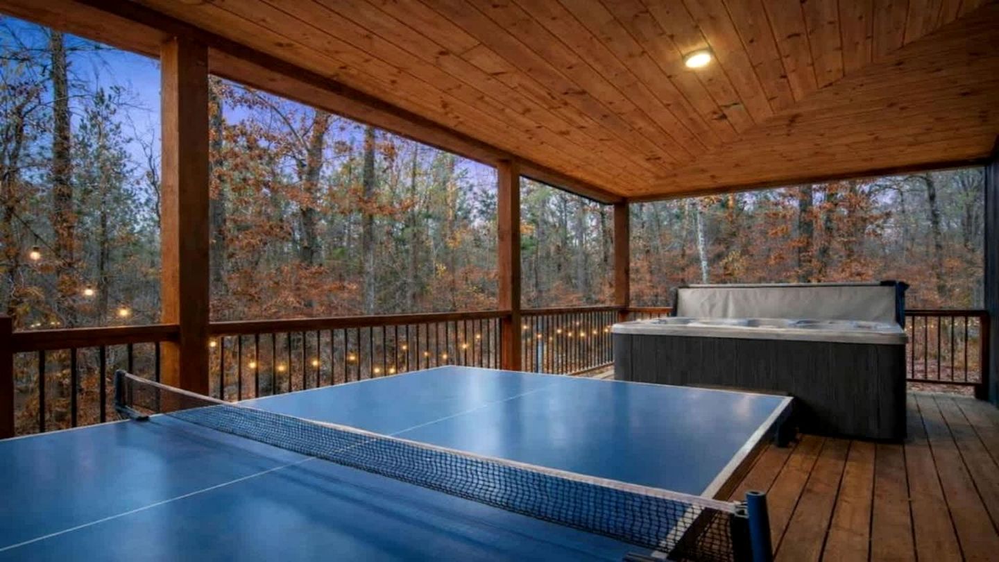 Luxury Cabin Retreat with Hot Tub, Fire Pit & Game Deck in Broken Bow, Oklahoma