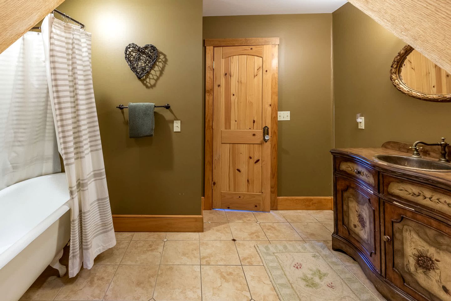 Luxury Timber Frame Cabin with Lake Views & Private Trails near Fontana Lake and Bryson City, NC