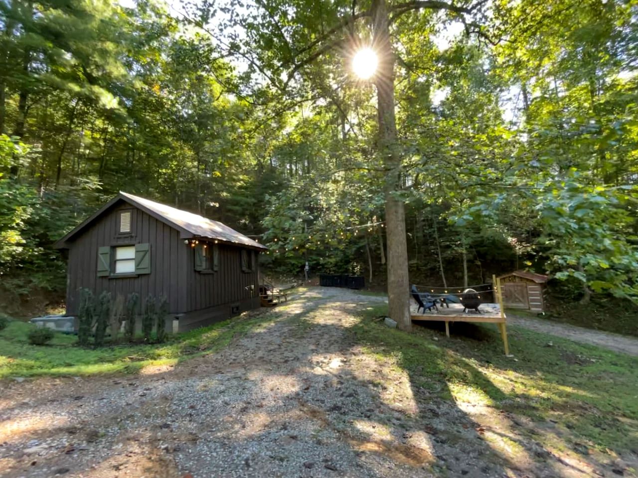 Tiny Cabin Retreat Near Great Smoky Mountains, Tennessee