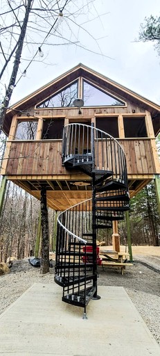 Tree Houses (United States of America, Sanford, Maine)