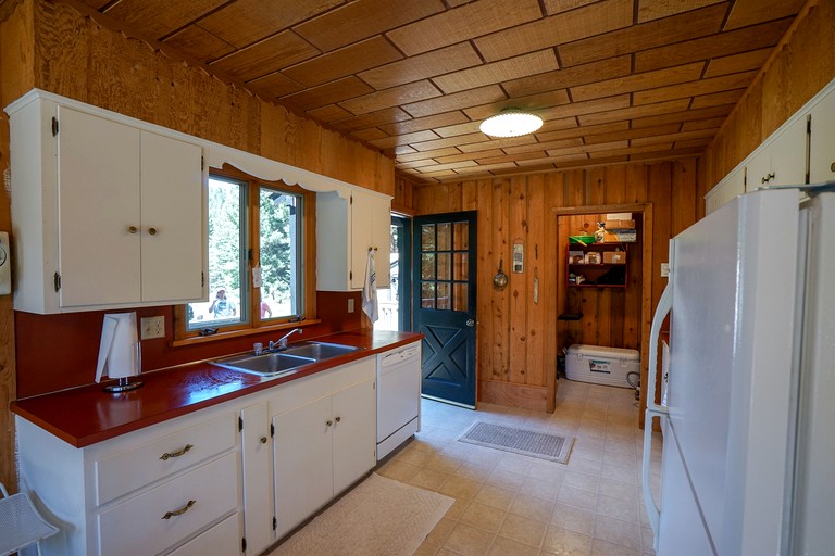 Cabins (United States of America, Cameron, Montana)