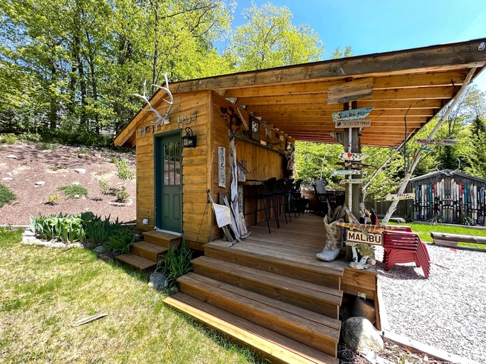 Cabins (United States of America, Bartlett, New Hampshire)