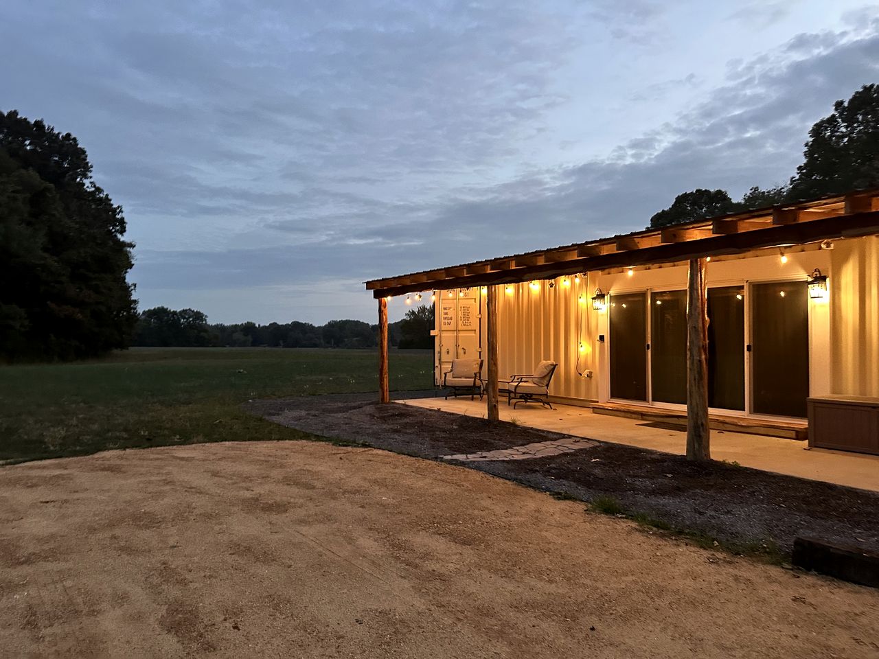 Charming Container Home with Hot Tub near Sardis Lake, Perfect for a Romantic Glamping Getaway