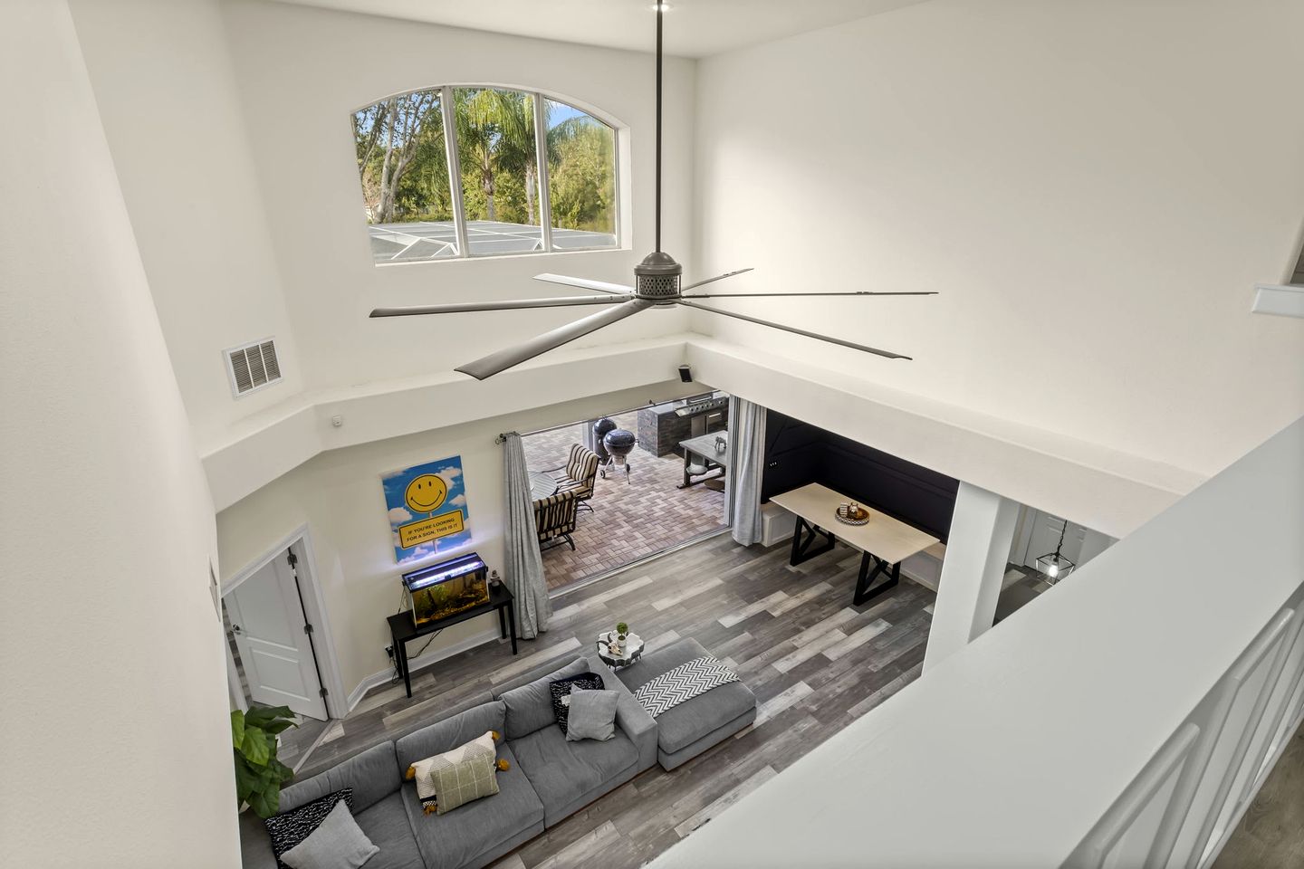 Modern Spacious Getaway: Heated Pool, Movie Room, Huge Yard & Event-Friendly in New Port Richey, Florida