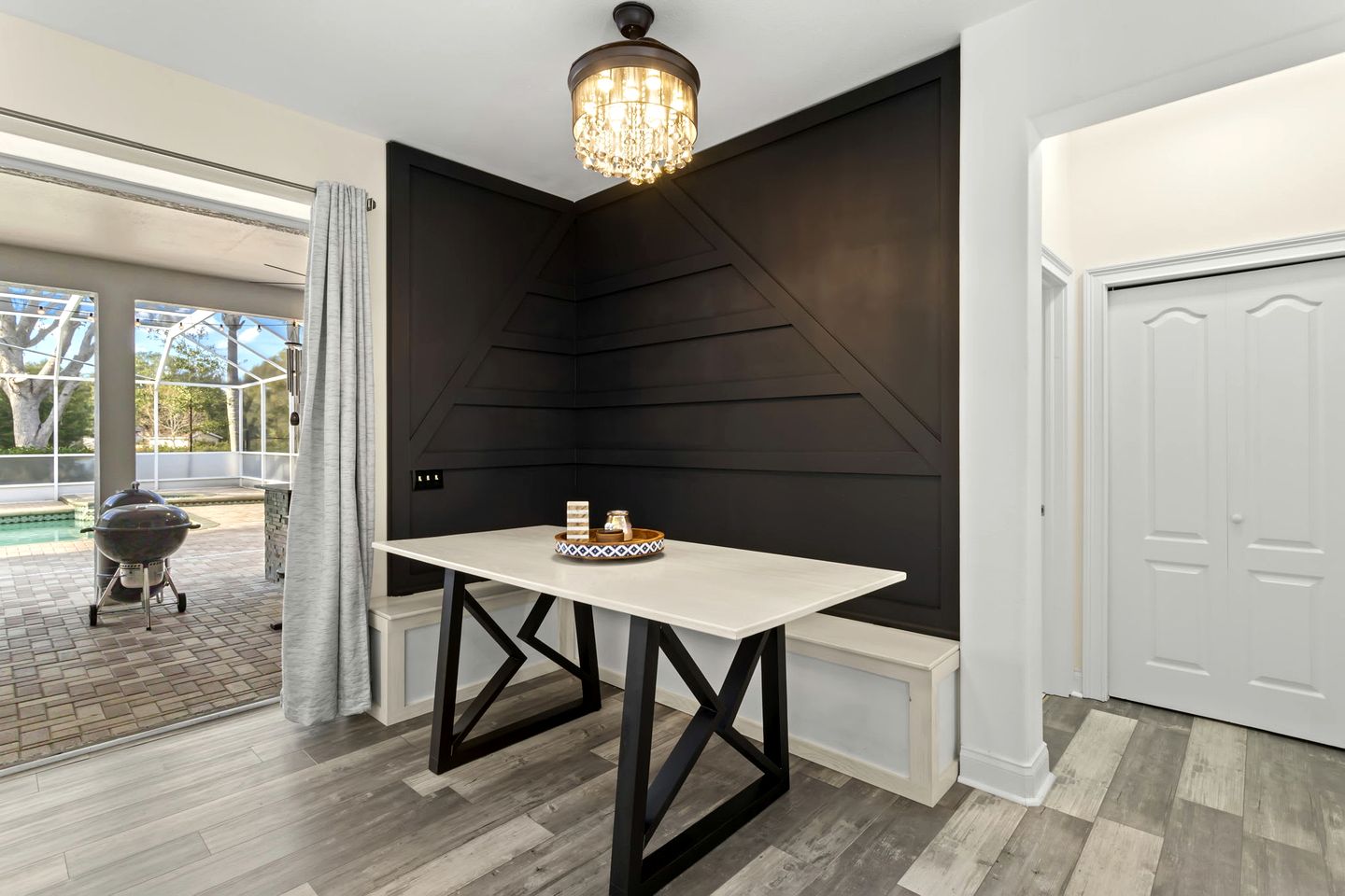 Modern Spacious Getaway: Heated Pool, Movie Room, Huge Yard & Event-Friendly in New Port Richey, Florida