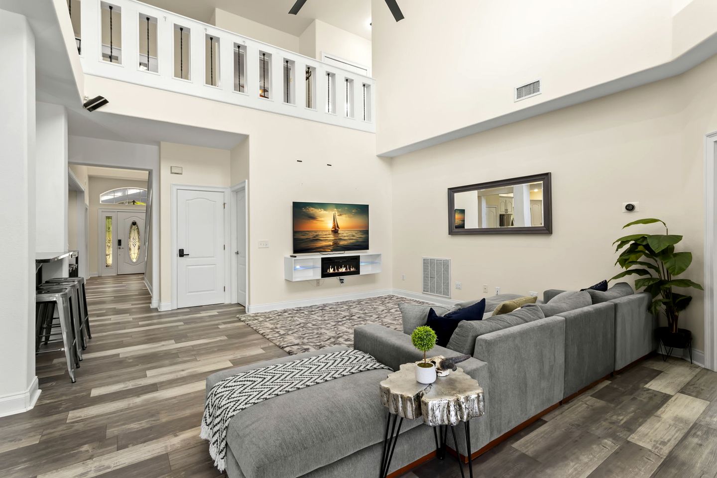 Modern Spacious Getaway: Heated Pool, Movie Room, Huge Yard & Event-Friendly in New Port Richey, Florida