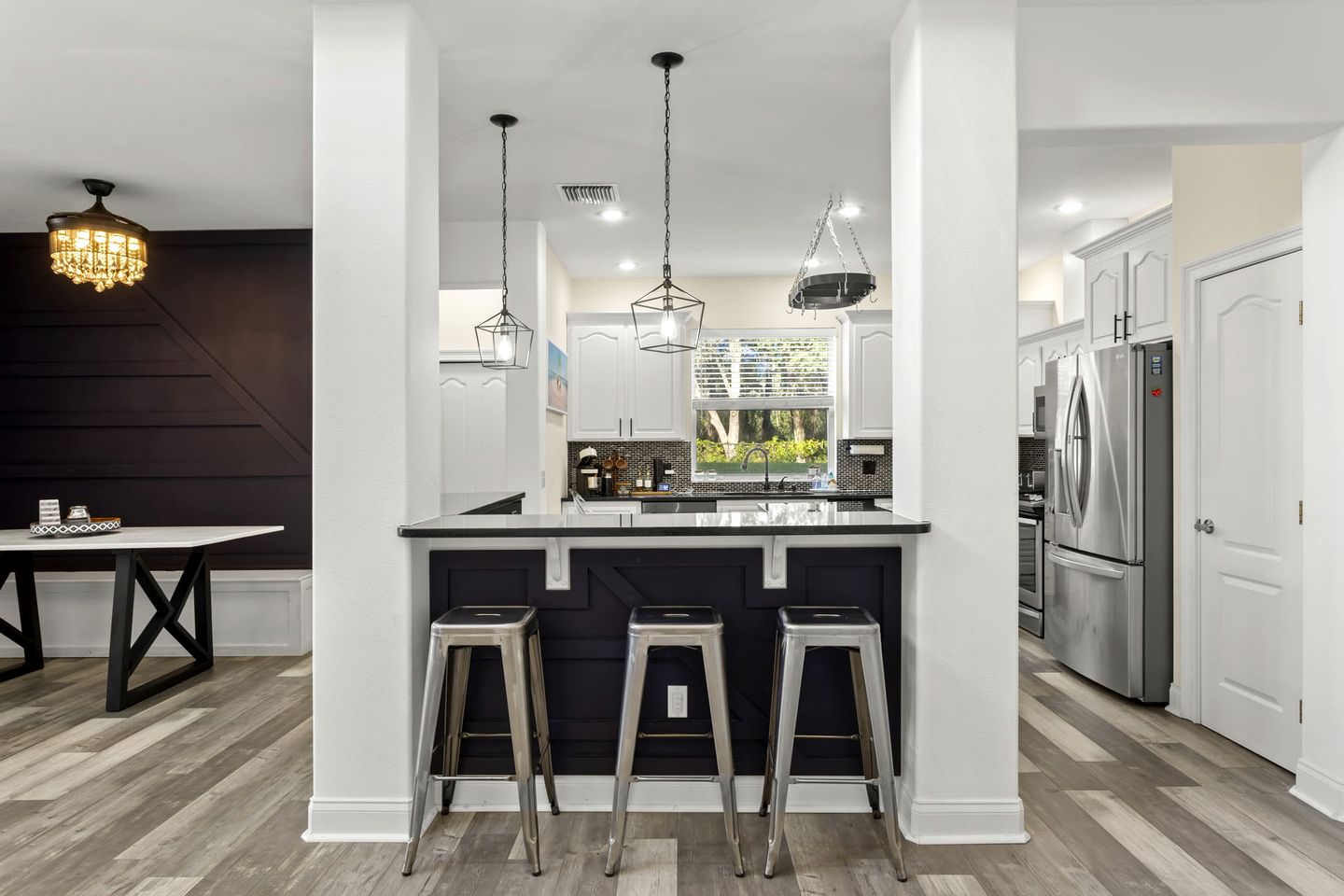 Modern Spacious Getaway: Heated Pool, Movie Room, Huge Yard & Event-Friendly in New Port Richey, Florida