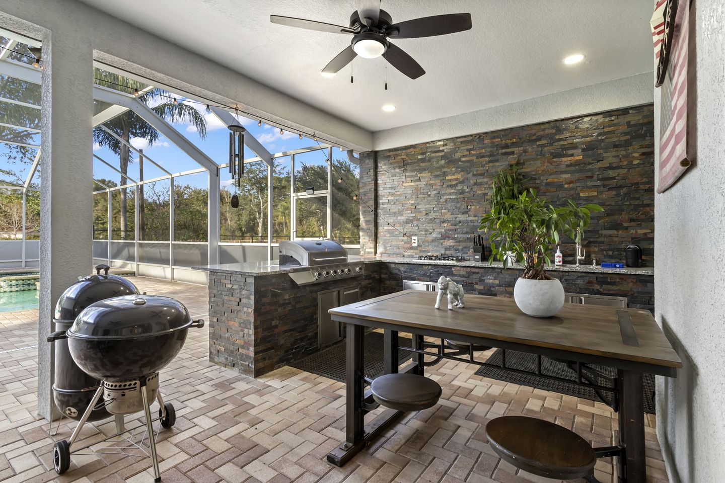 Modern Spacious Getaway: Heated Pool, Movie Room, Huge Yard & Event-Friendly in New Port Richey, Florida