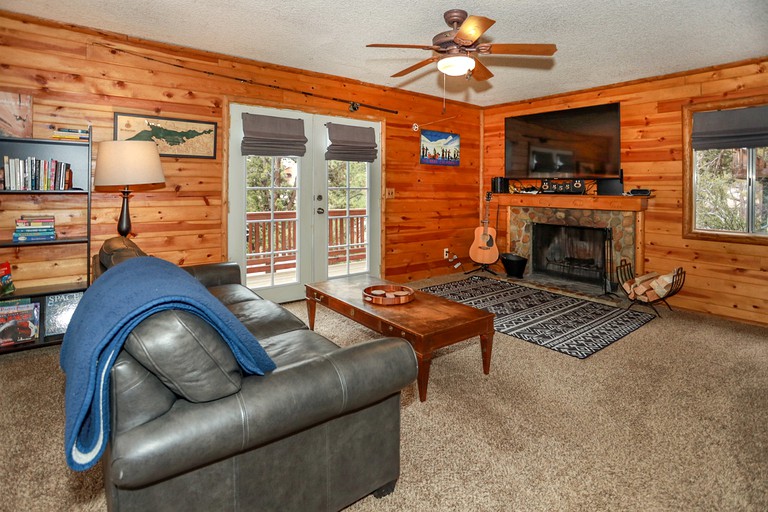 Floating Homes (United States of America, Big Bear City, California)